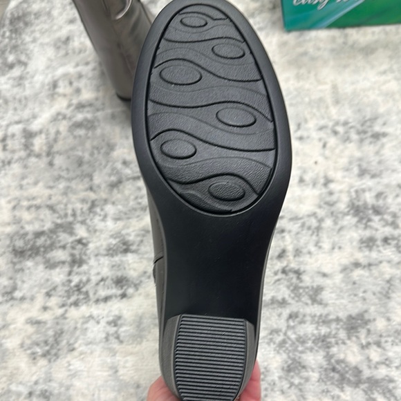 Black Ankle Boots & Booties - Picture 4 of 5